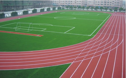 针对塑胶跑道接缝施工的具体要求